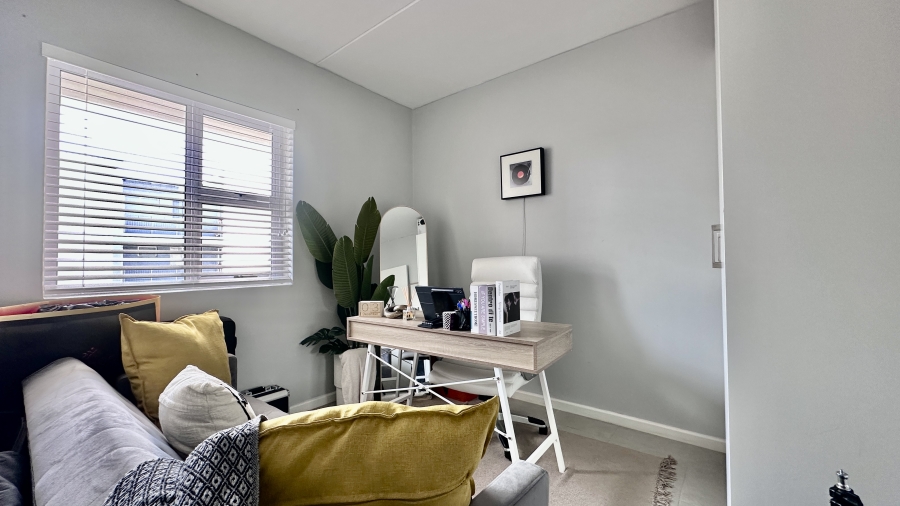 2 Bedroom Property for Sale in Overbaakens Eastern Cape